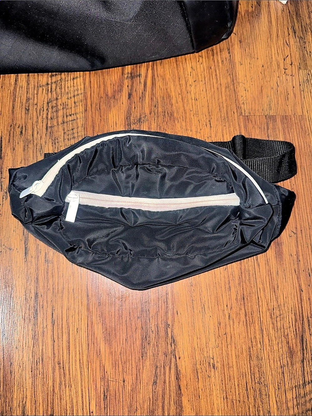 Black belt bag 45.T
